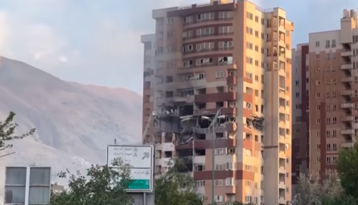  (Photo: YouTube / Guardian)