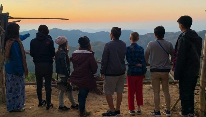 Crentes locais. (Foto: Reprodução/IMB)