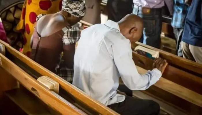 Cristãos durante culto na Nigéria. (Foto representativa: Portas Abertas)