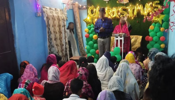 CristÃ£os celebrando o Natal em uma igreja na Ãndia. (Foto representativa: Portas Abertas)